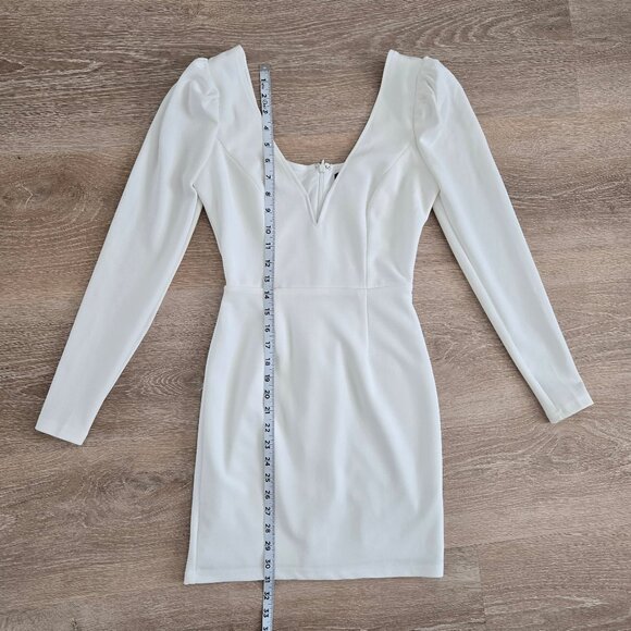 Lulus Treasure Forever White Long Sleeve Bodycon Mini Dress with V Neck Size XS - Picture 12 of 17